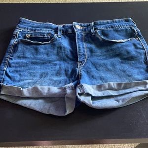 Levi’s Denizen Shortie Shorts
